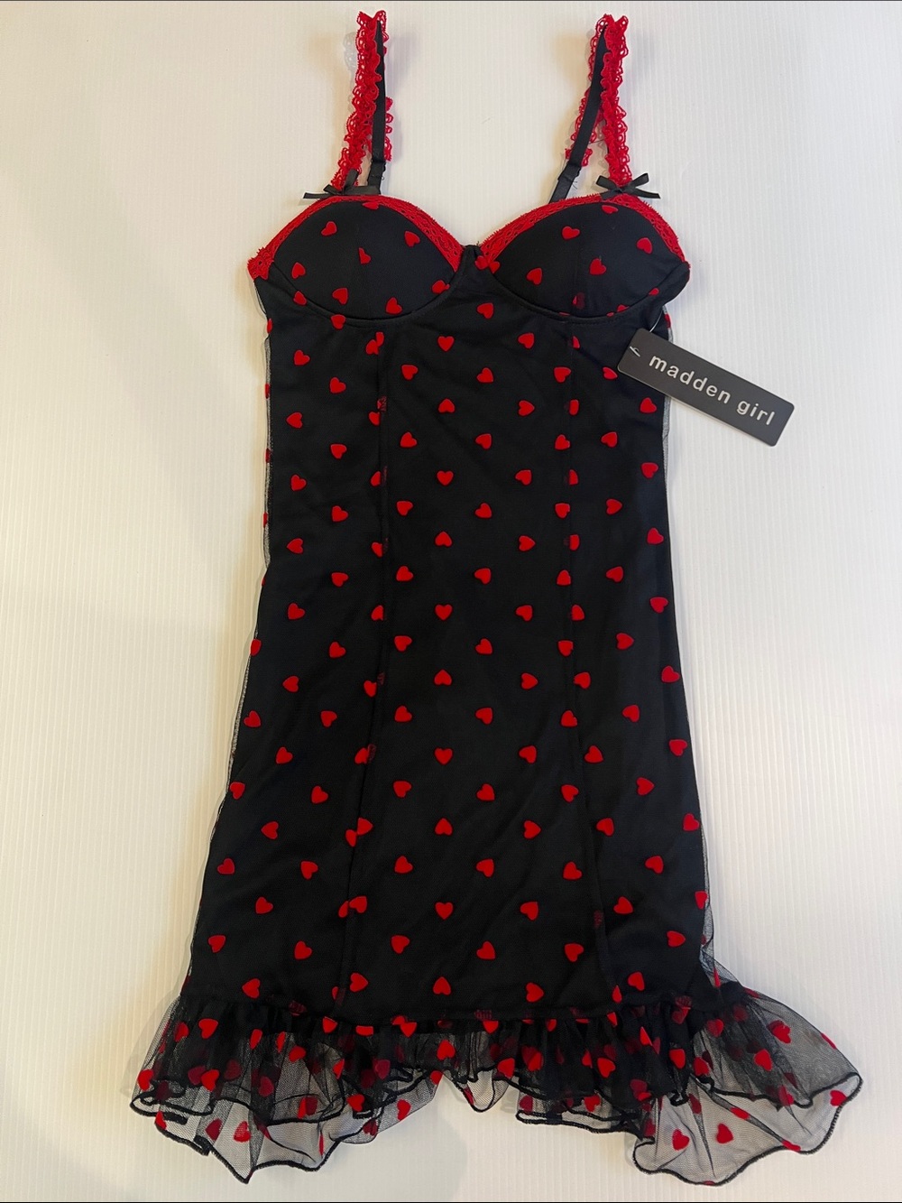 New Madden Girl Women’s/ Juniors Black Dress with Red Heart Print in Size Small